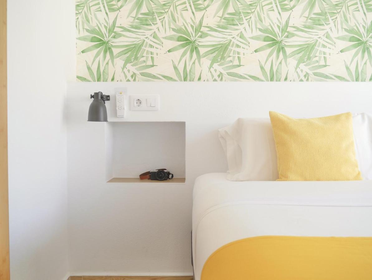 Nanit Rooms Ibiza Hostal Santa Eularia des Riu Ngoại thất bức ảnh