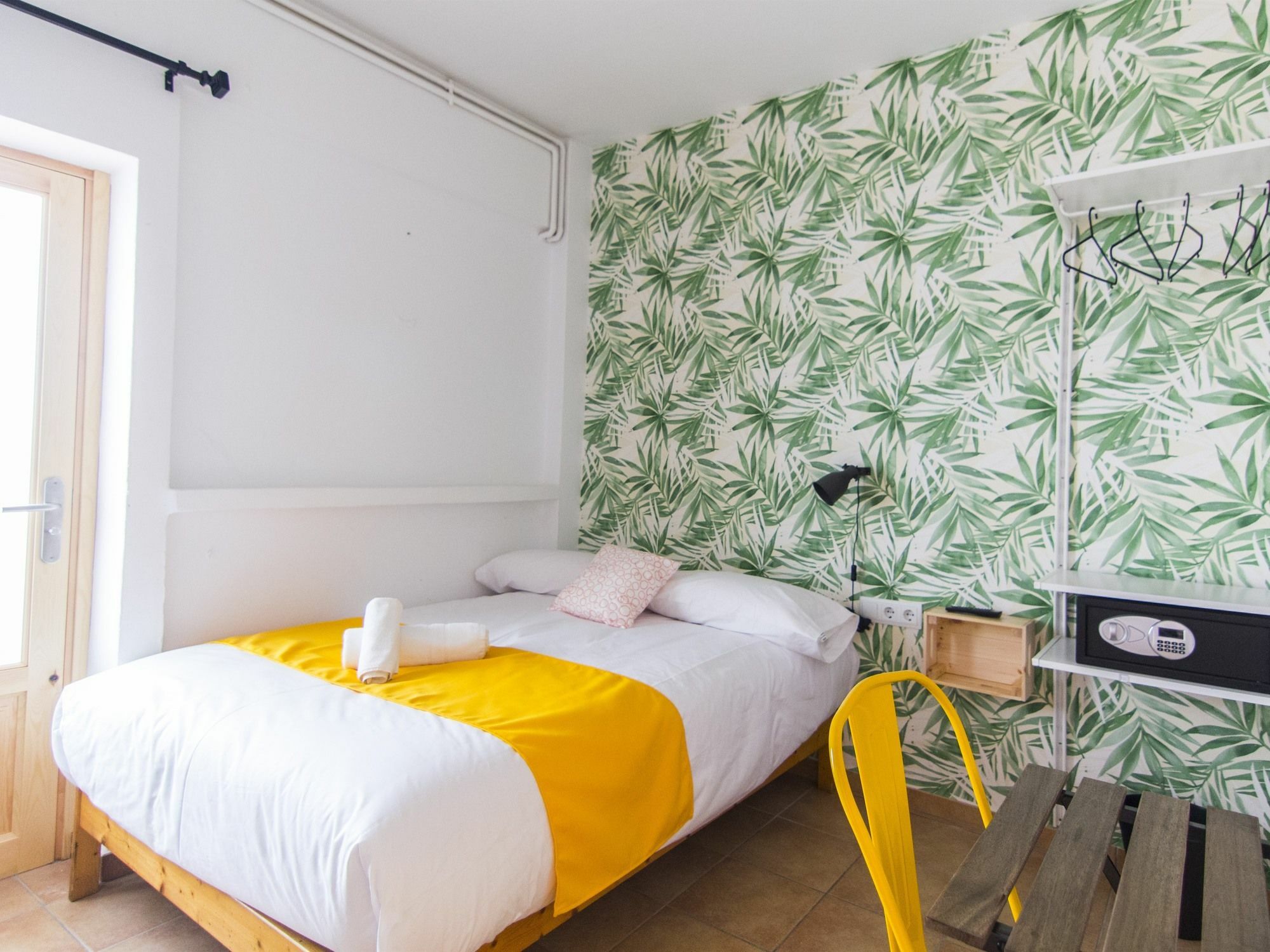 Nanit Rooms Ibiza Hostal Santa Eularia des Riu Ngoại thất bức ảnh